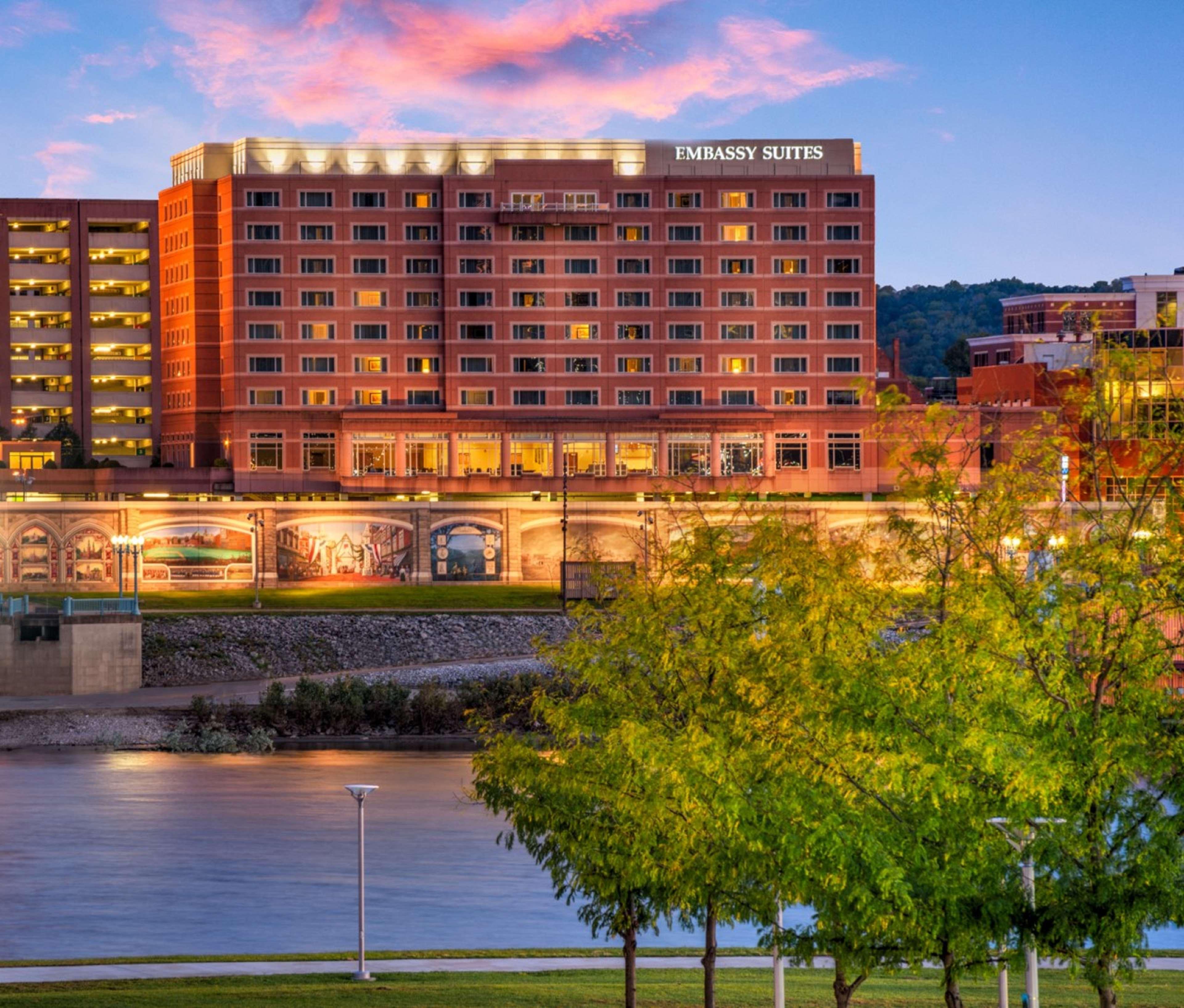 קובינגטון Embassy Suites Cincinnati - Rivercenter מראה חיצוני תמונה